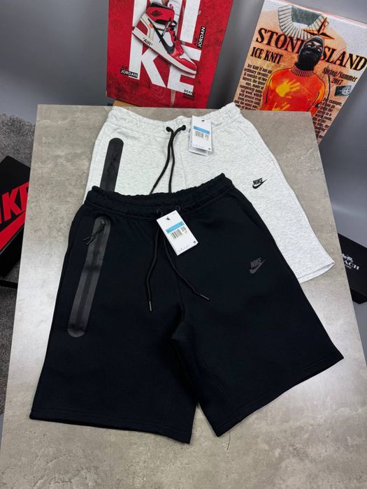 Мужские спортивные шорты найк Nike Tech Fleece