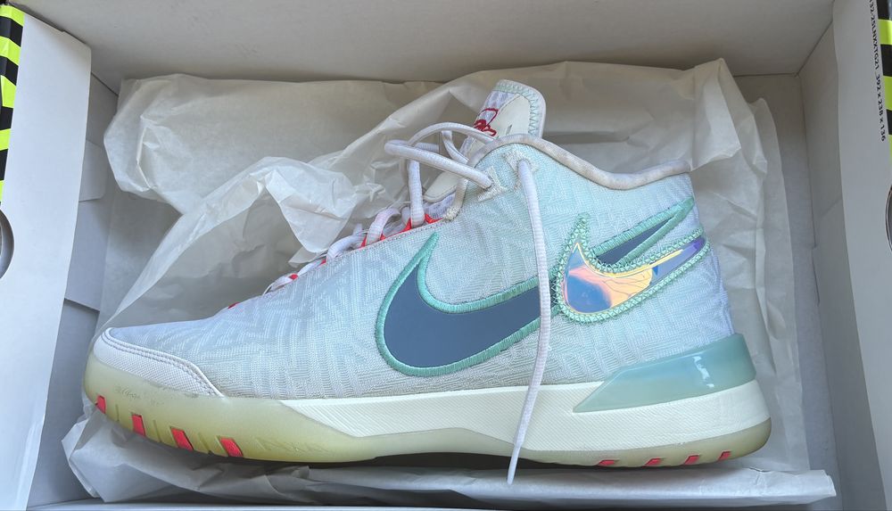 Баскетбольні кросівки Nike LeBron NXXT GENISUS
