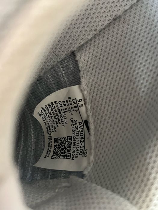 Чоловічі кросовки Nike Air Force Flyknit