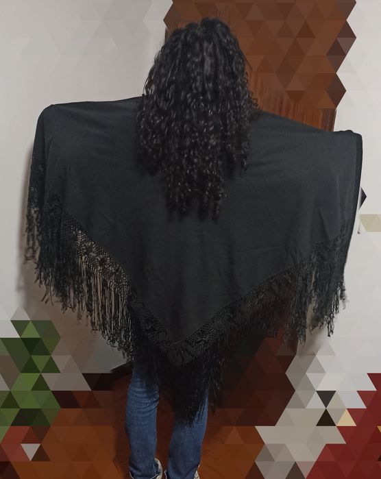 Xaile de fadista com 100 anos - merino e fio de seda