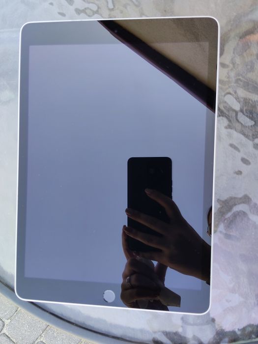 Sprzedam iPad 9 generacji