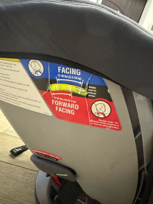 Автокрісло Chicco NextFit   ISOFIX Ідеальний стан.