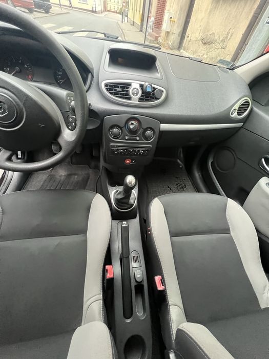 Renualt Clio- Super stan