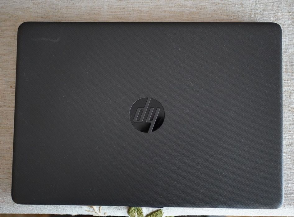 HP 240 G8 i5 16gb 256