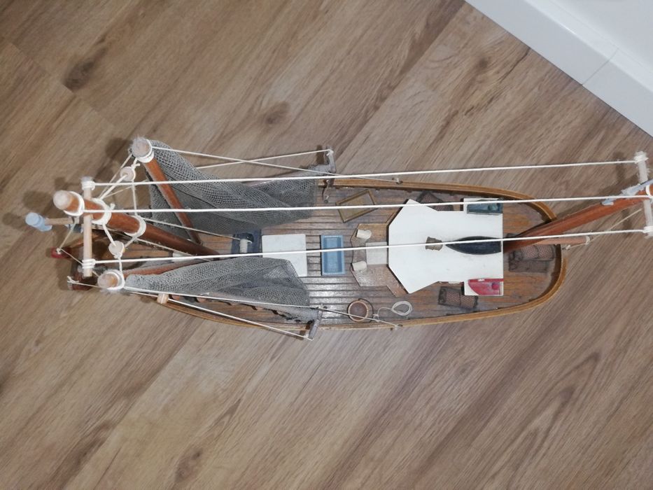 Barco de pesca miniatura