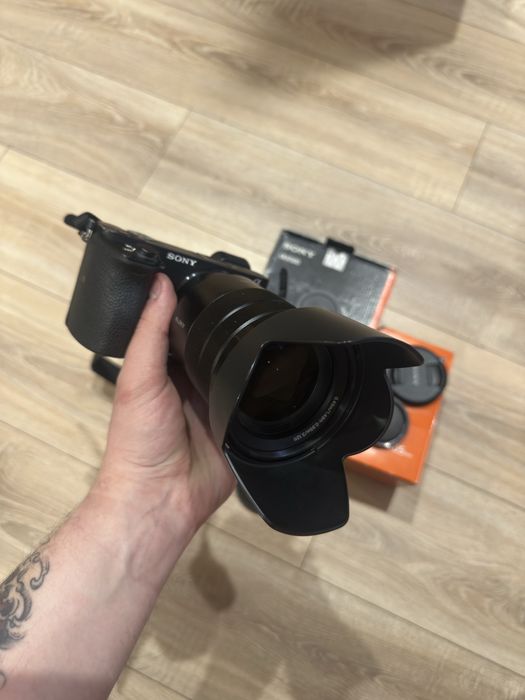 Камера sony a6500 з обєктивом sony 18-105 mm f4 g