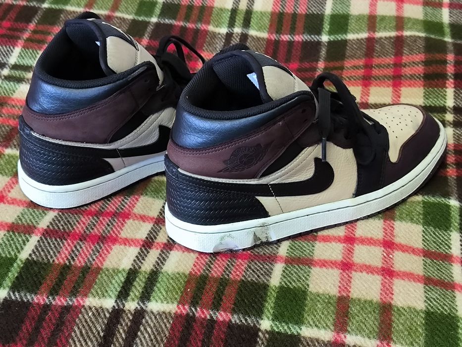 Sneakersy męskie Nike Air Jordan 1 Mid SE