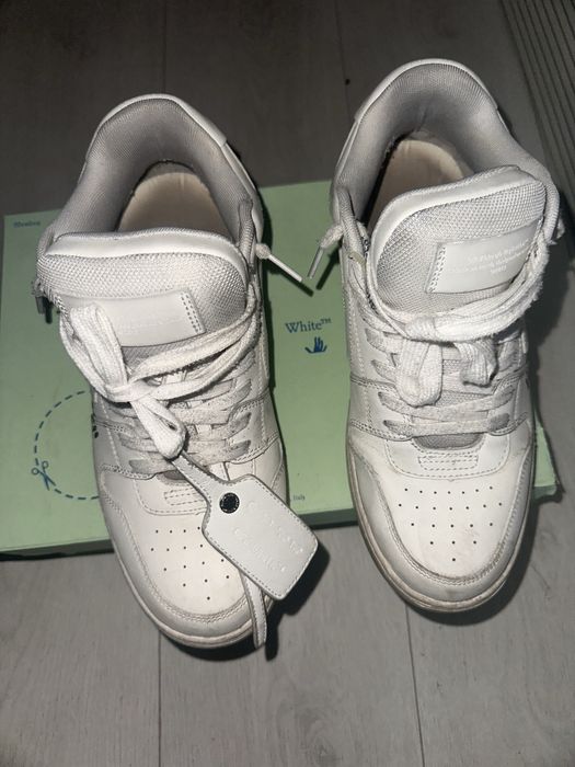 Off-white out of office for walking