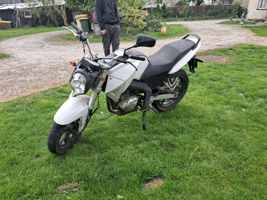 Motor hespana 125