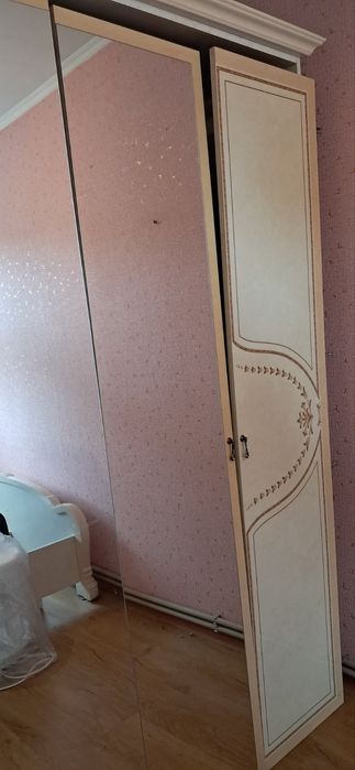 Продам шкаф в хорошем состоянии