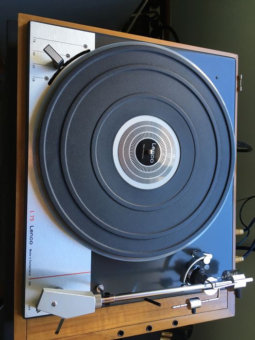 Lenco L75 gira-discos