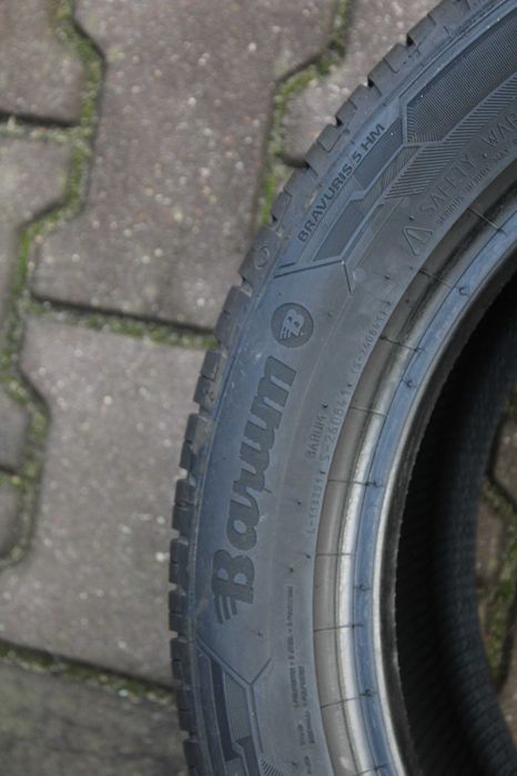 215 50 r17 Barum BRAVURIS 5HM
