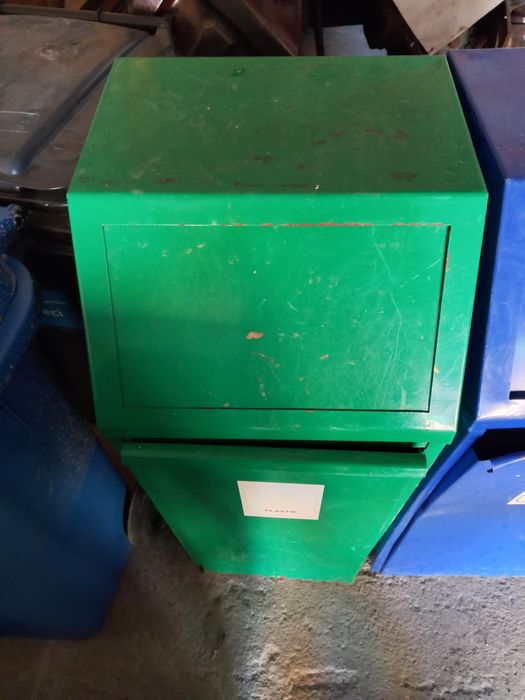 Koszyk  śmieci stalowy