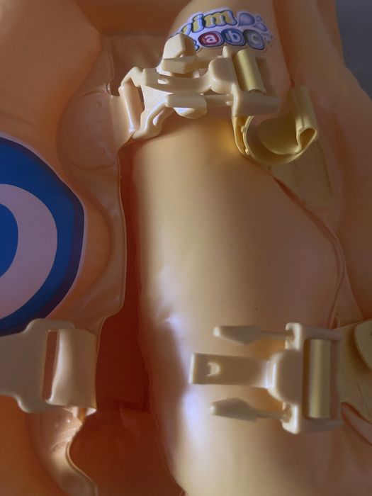 Жилет надувной и 2 нарукавника для плавания  детский ( от 3 до 6 лет)