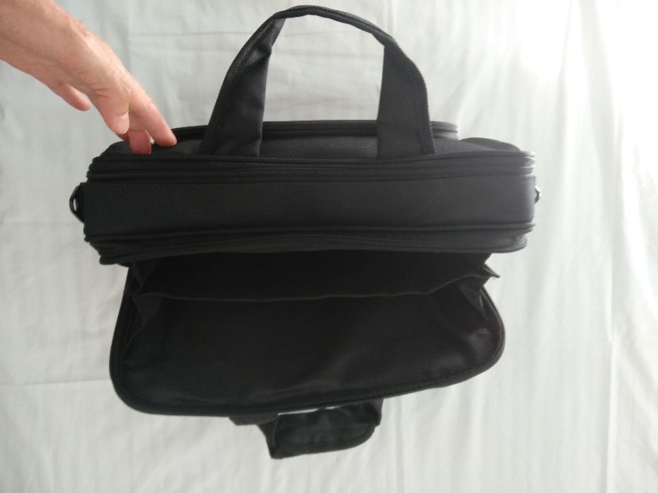Black portable suitcase437882223529175043