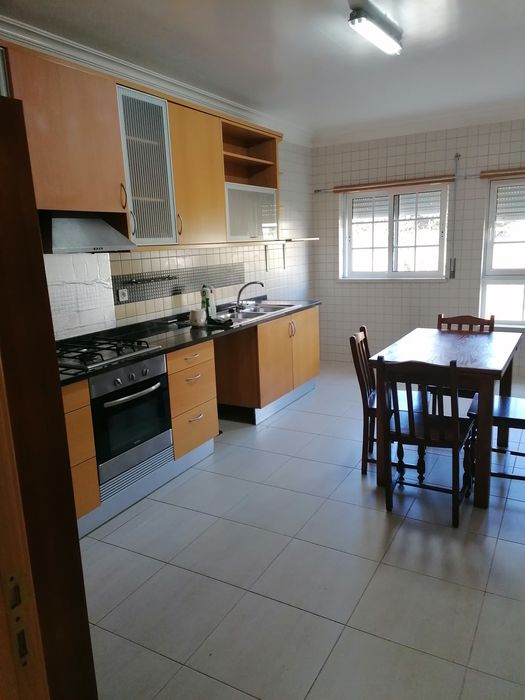 Alugo Apartamento T3