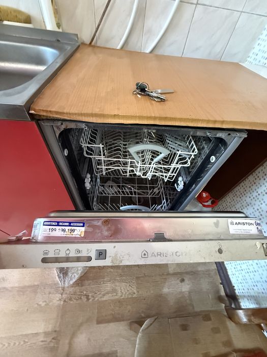 Здам на рік і більше чотирикімнатну квартиру в Чорноморську.