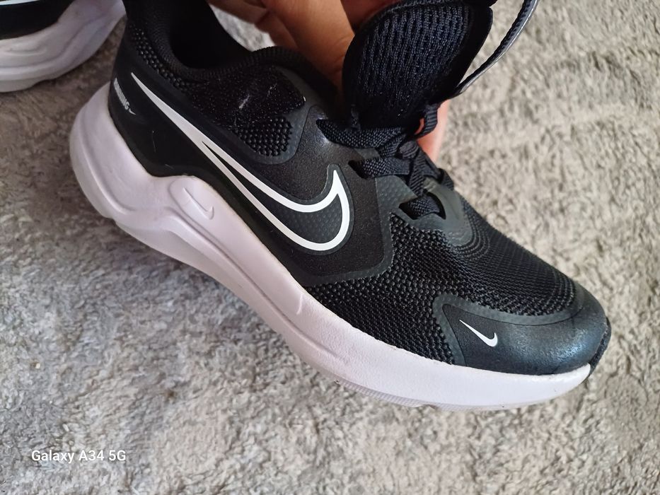 Дитячі оригінальні кросівки Nike