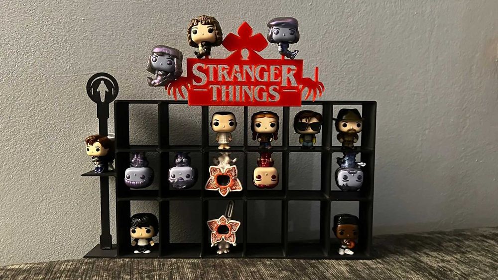 Підставка для фігурок Kinder Stranger Things (Дивні Дива) - на 24 шт