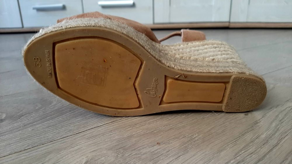 Buty damskie espadryle.