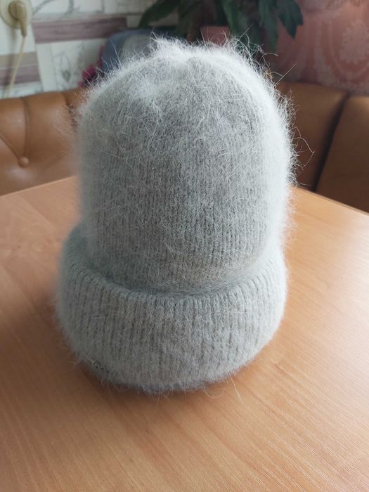 Жіноча шапка з Ангори сіра