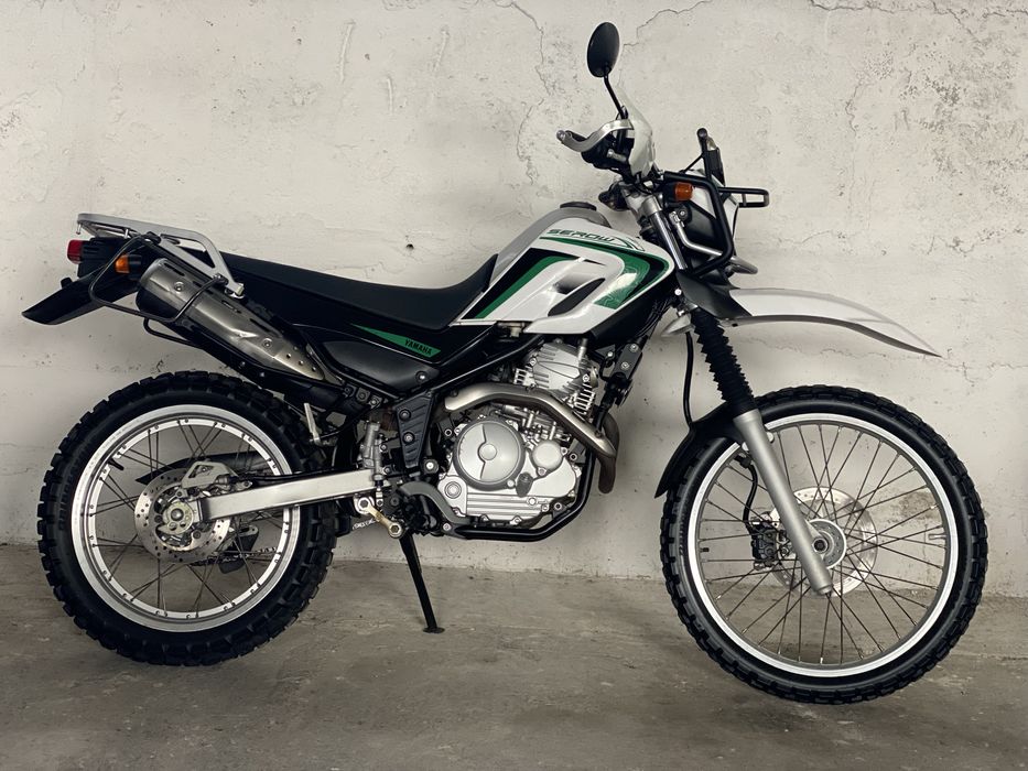 Yamaha Serow 250 мотоцикл з Японіі