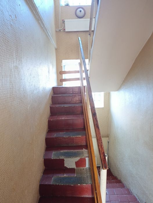 Продам 4х кімнатну 2рівневу квартиру в двоквартирному будинку