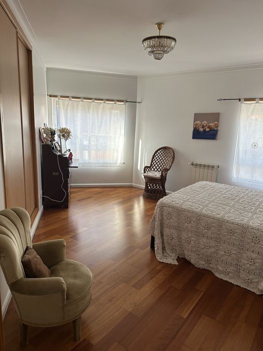 Quarto Setúbal junto ao Jardim Bonfim. 15m2. Em ap com varanda.