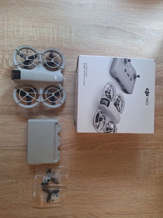 Dron Dji Neo 1 + 3 baterie