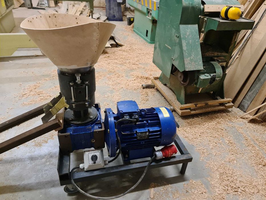 Peleciarka do trocin 7,5 kw