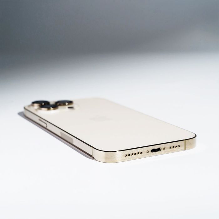 Iphone 14 Pro Max Gold .