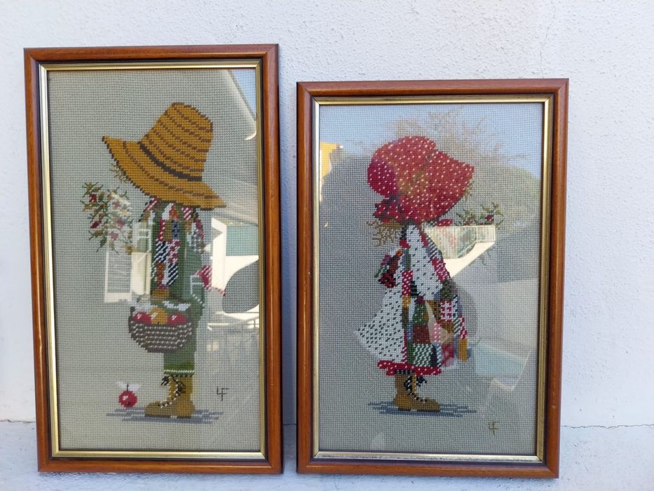 Quadros com bordados em ponto cruz
