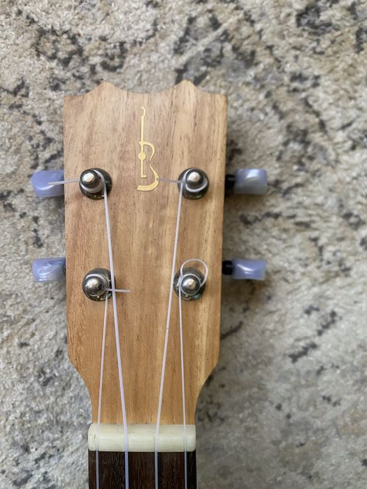 UKELELE APC Soprano510784439709214722