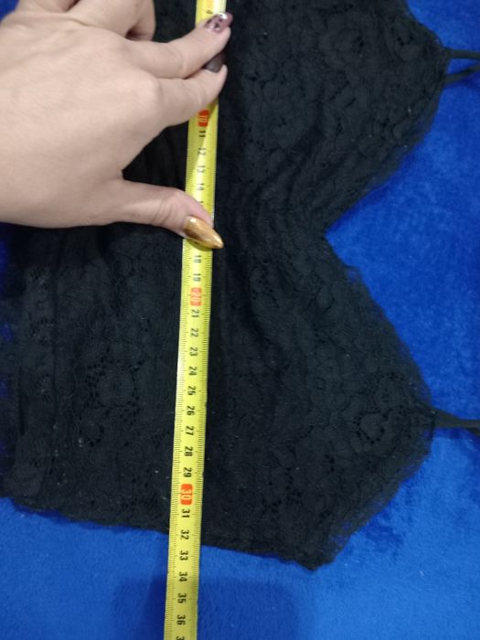 Top krótki koronkowy