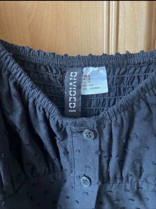 Sukienka z guziczkami  czarna