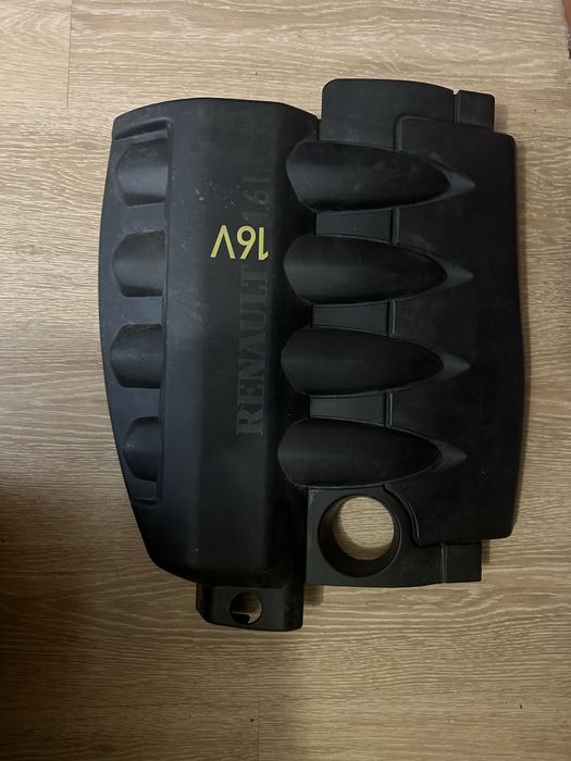 Кришка Рено на двигун 1.6