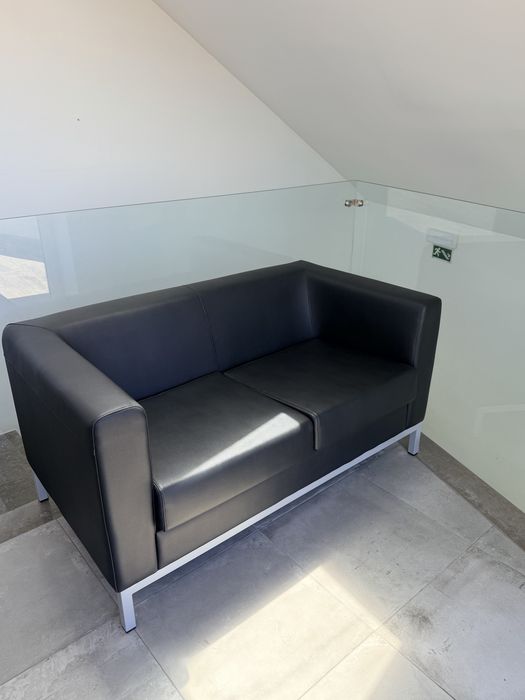 Sofá 2 lugares Alital ideal para sala, escritório, receção, hotel ou restaurante ( negociável )