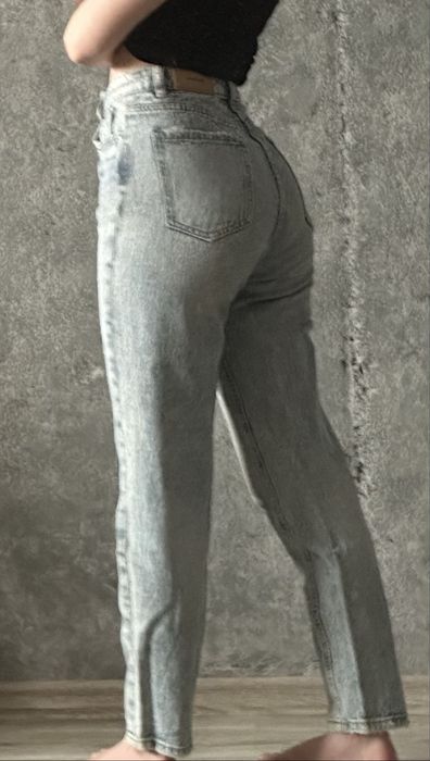 Джинси мом Stradivarius