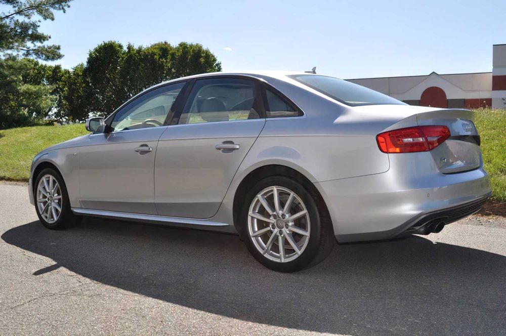Audi A4      2015