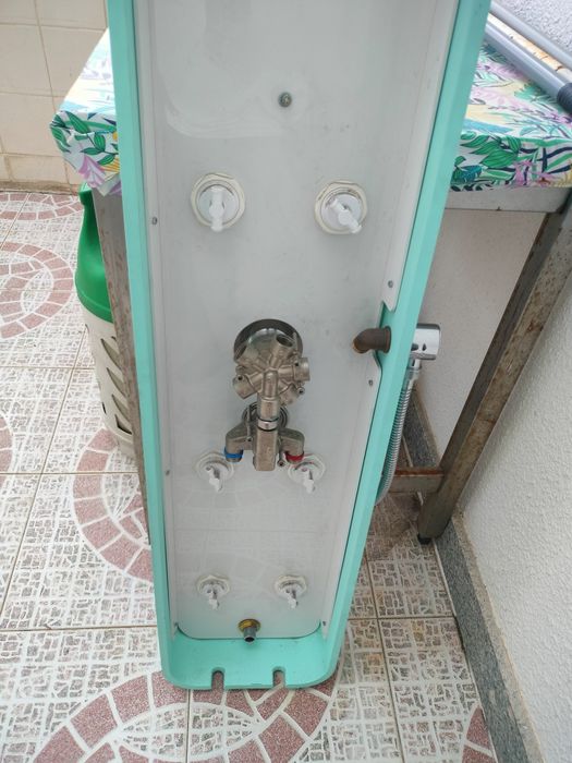 Coluna de duche nunca usado