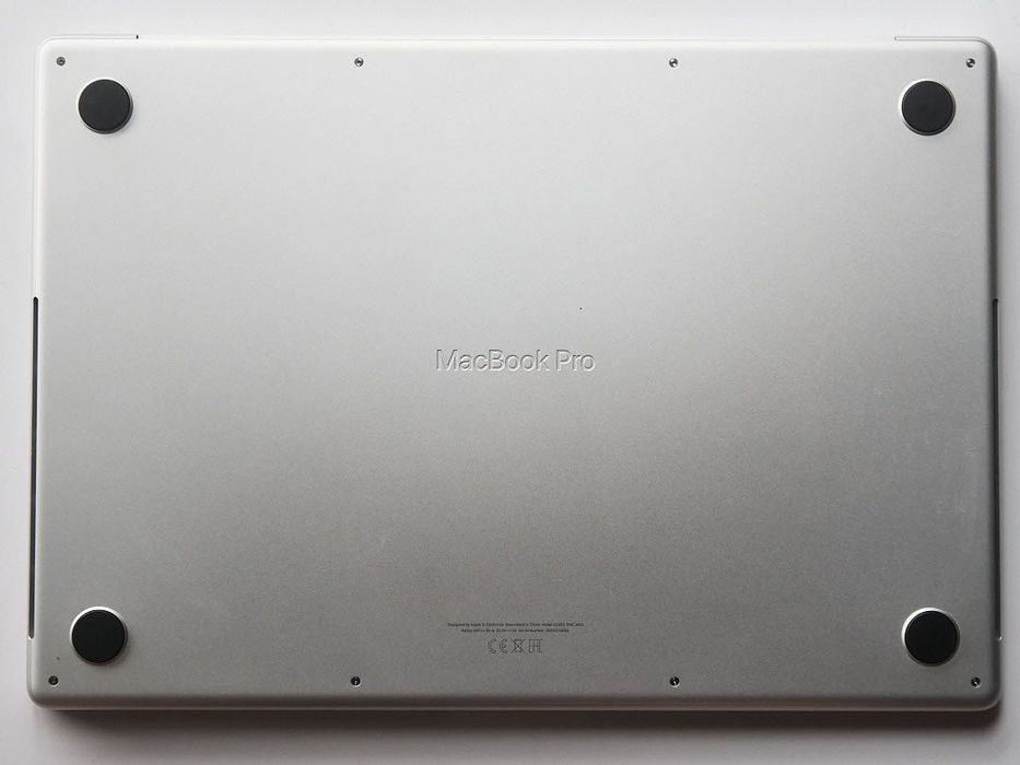 MacBook Pro M1 – 16 Inches – 512 GB – 16 GB RAM64354218661891123