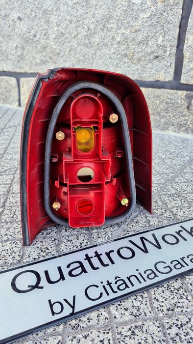 Farolim/Stop Direito Original Audi A4 B5 Avant 8D 1996 a 2001