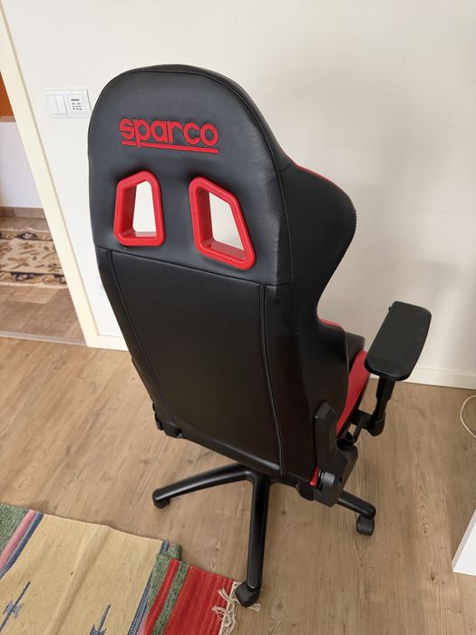 Cadeira gaming sparco
