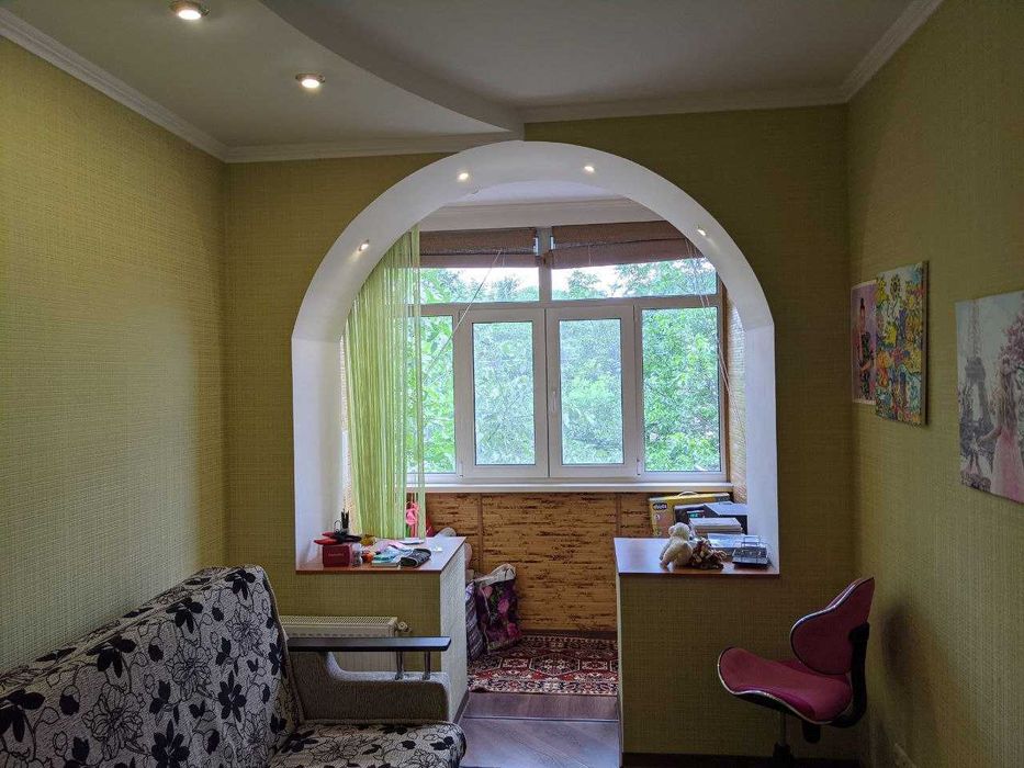 З комнатная квартира с ремонтом и мебелью