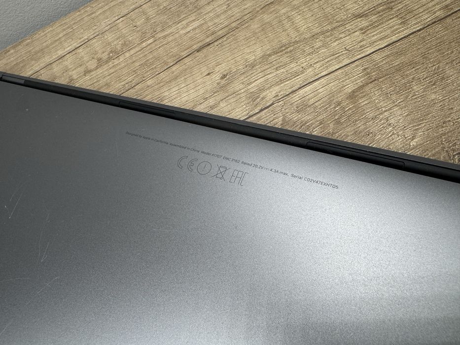 Macbook PRO Retina 15.4” czterordzeniowy 2.8 GHz 16GB ssd 256