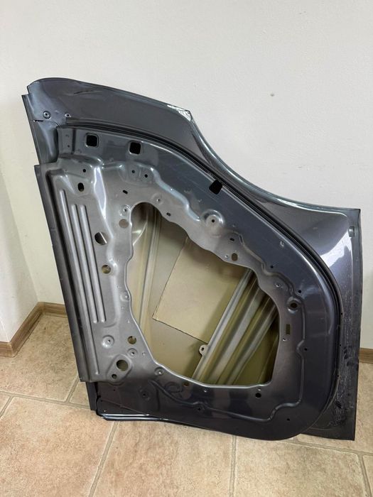 Дверка задня Tesla Y 23 р в права гола під ремонт