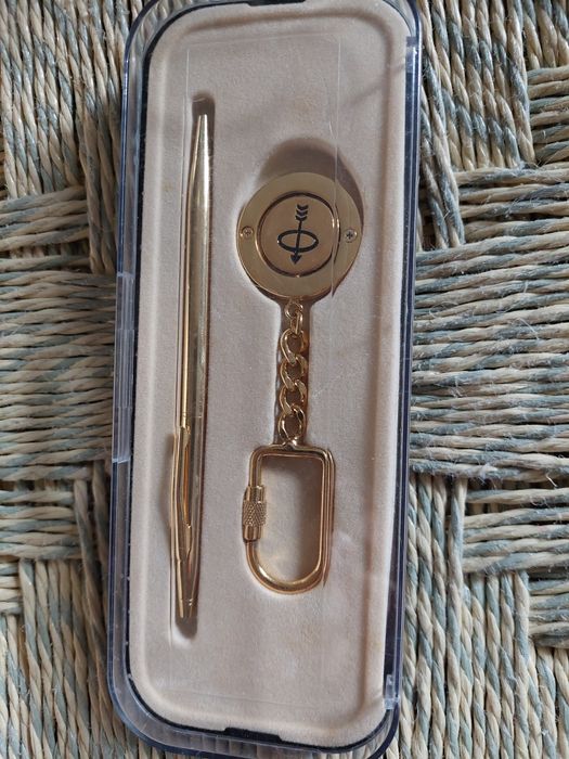 Estojo Parker com esferográfica e porta chaves