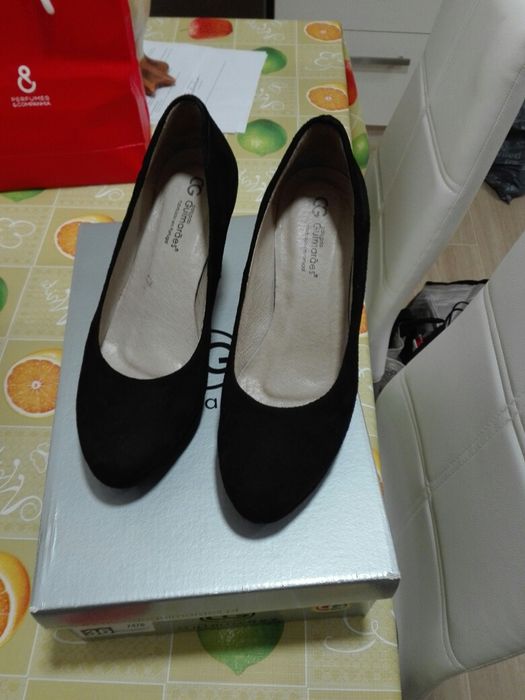 Sapatos de camurça