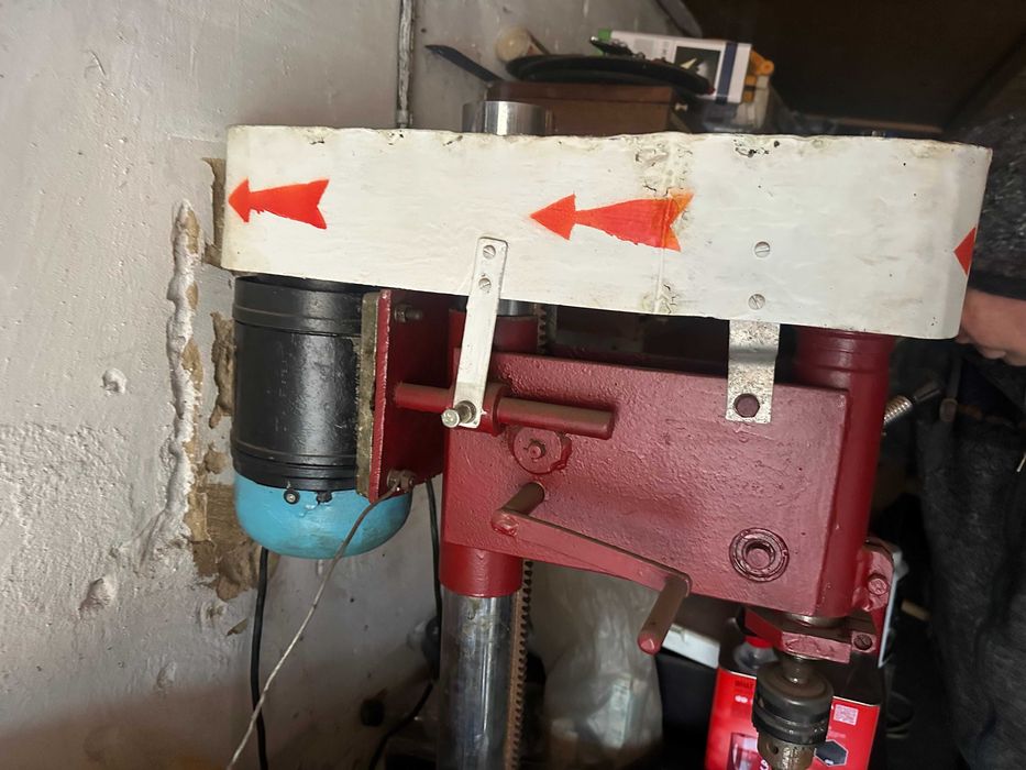 Сверлильный станок