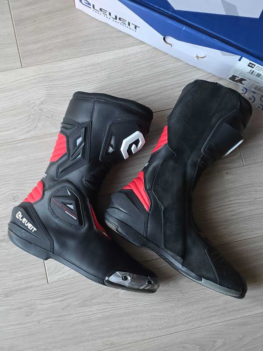 Мотоботы Eleveit SP 01